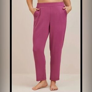 NWT Torrid Dream Fleece Cropped Lounge Pants Size M/L
